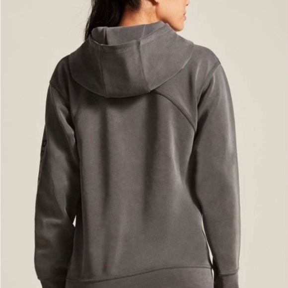 Lululemon x Peloton Sand Was All Yours Hoodie size 14, EUC - Picture 6 of 6